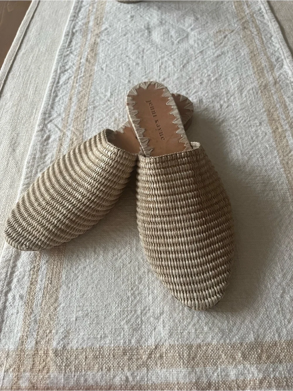 Jenni Kayne Tan Raffia Woven Mule Slides - Women's Casual Slip-Ons - Picture 1 of 3
